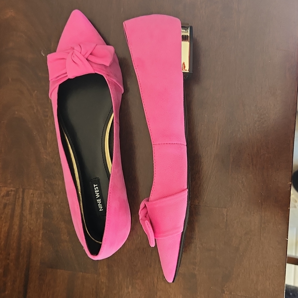 New! Nine West Pink Suede Flats